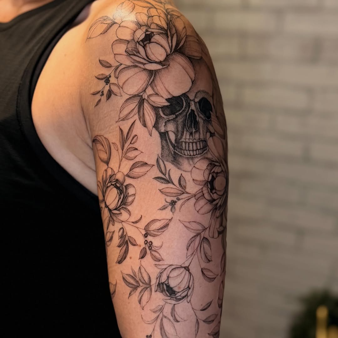 Tattoo by @mootatts — black_and_grey, illustrative
