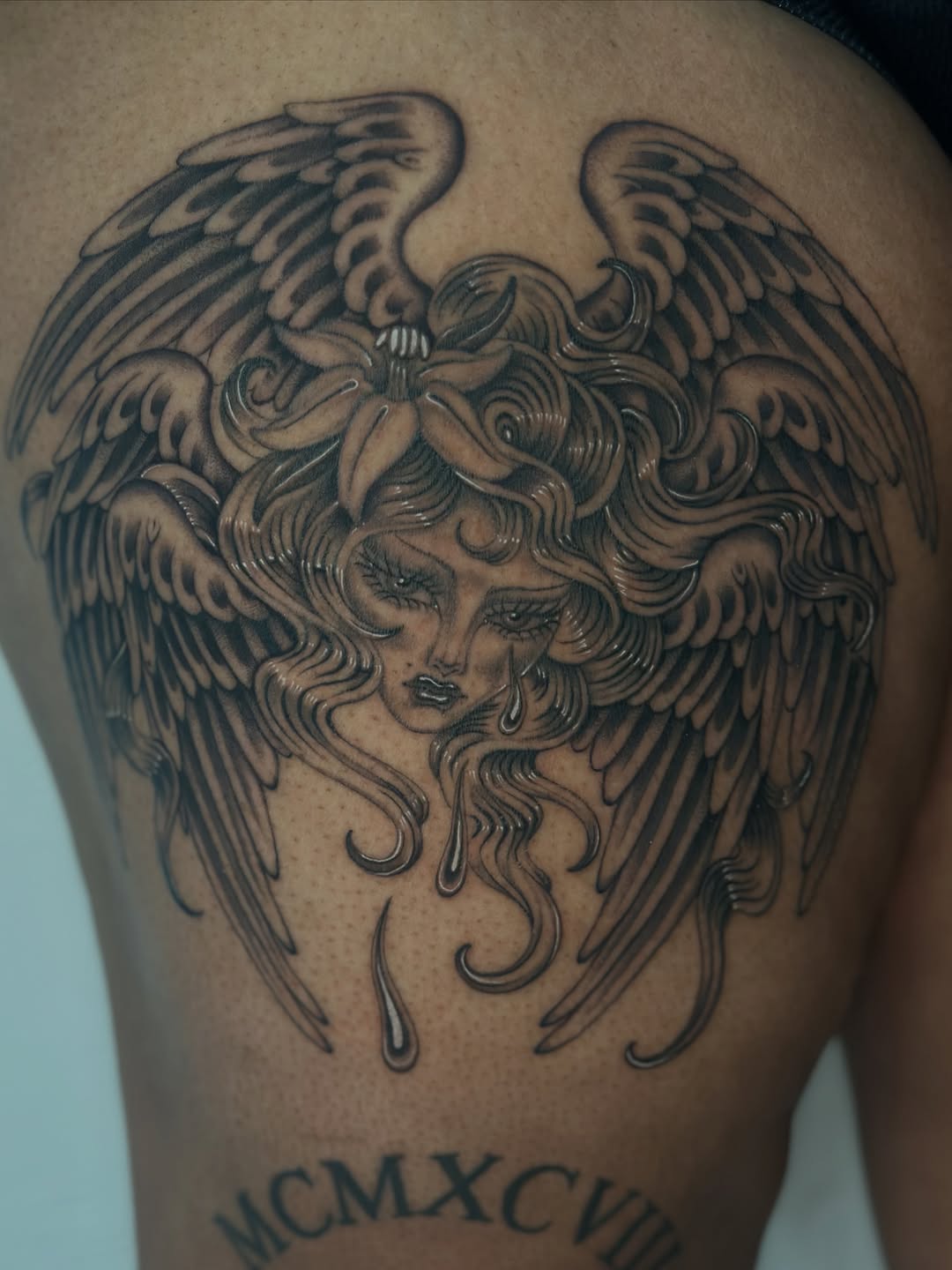 Tattoo by @laurynjenesis — black_and_grey