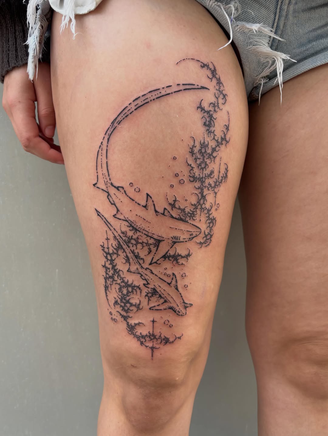 Tattoo by @l00se_needlez โ dotwork