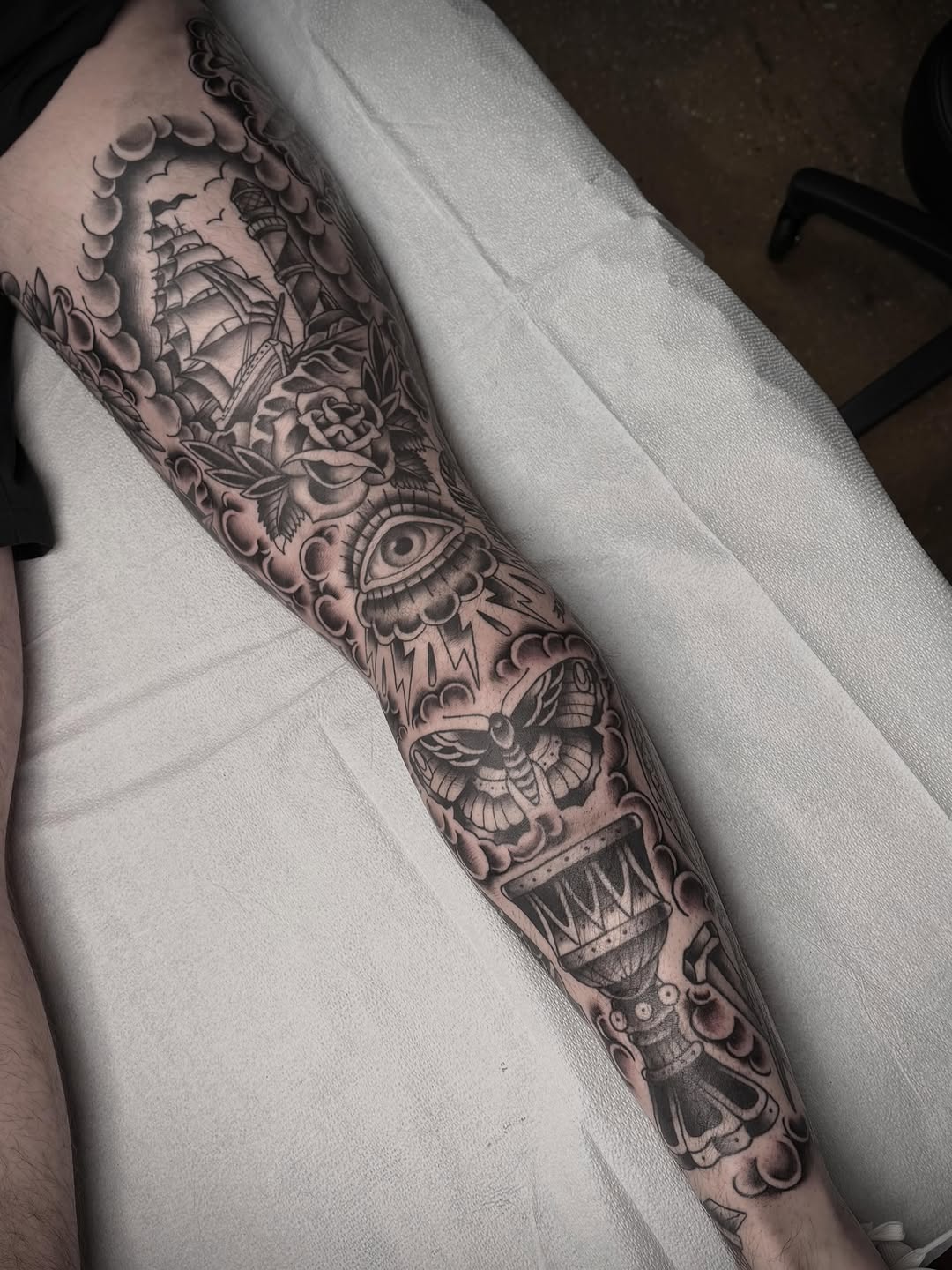 Tattoo by @alyssaquick__ — american_traditional, illustrative