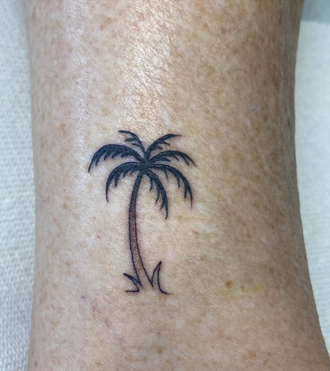 Tattoo by @electriclucy — fine_line