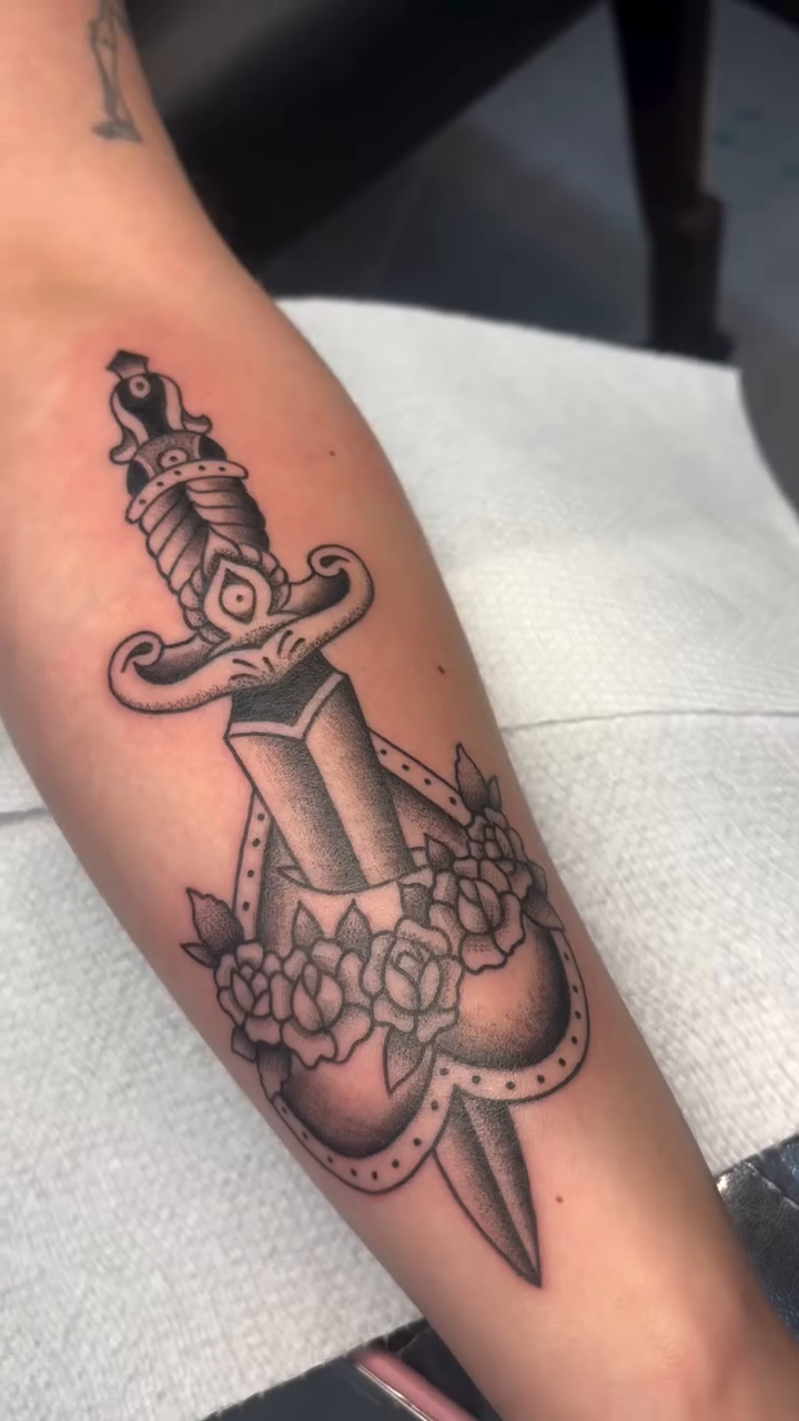 Tattoo by @stefany.m.p — illustrative, black_and_grey