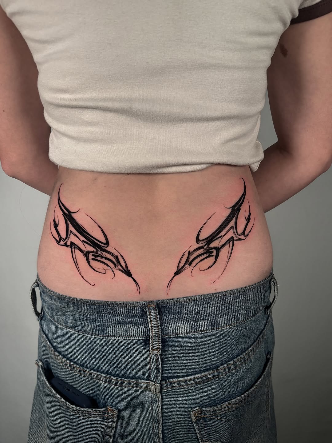Tattoo by @vincelau.tattoos โ blackwork