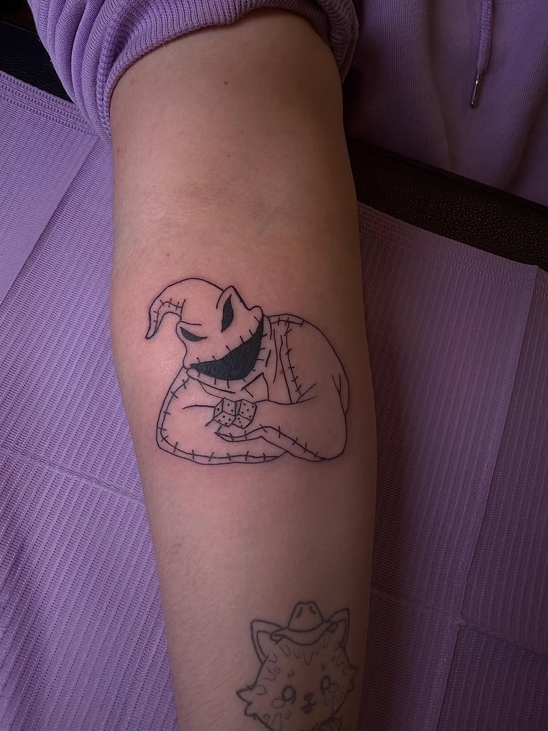 Tattoo by @storylines.tattoos — illustrative