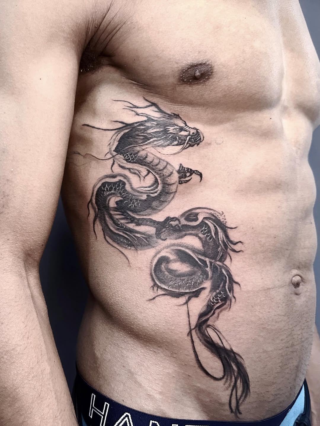 Tattoo by @miastattoo2 — blackwork