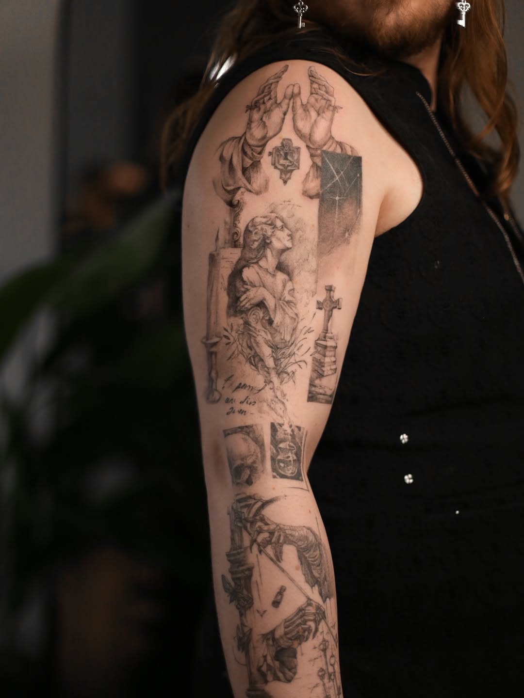 Tattoo by @ignis.tattoo.studio.kitchener โ black_and_grey