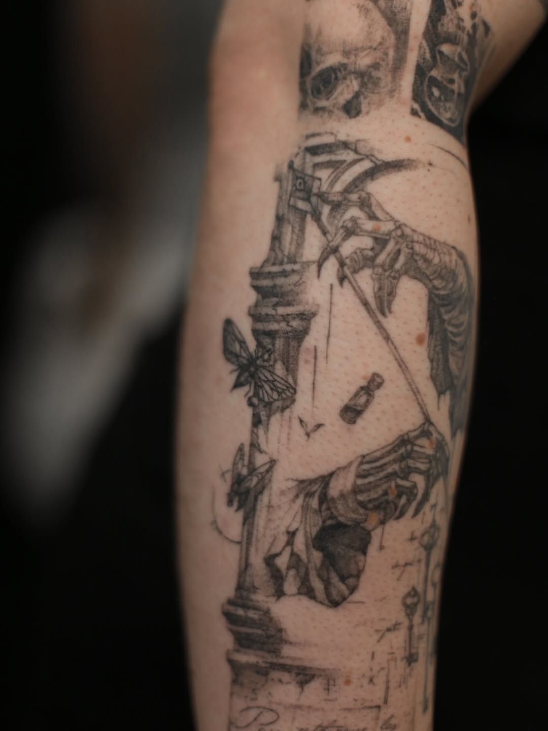 Tattoo by @ignis.tattoo.studio.kitchener โ black_and_grey