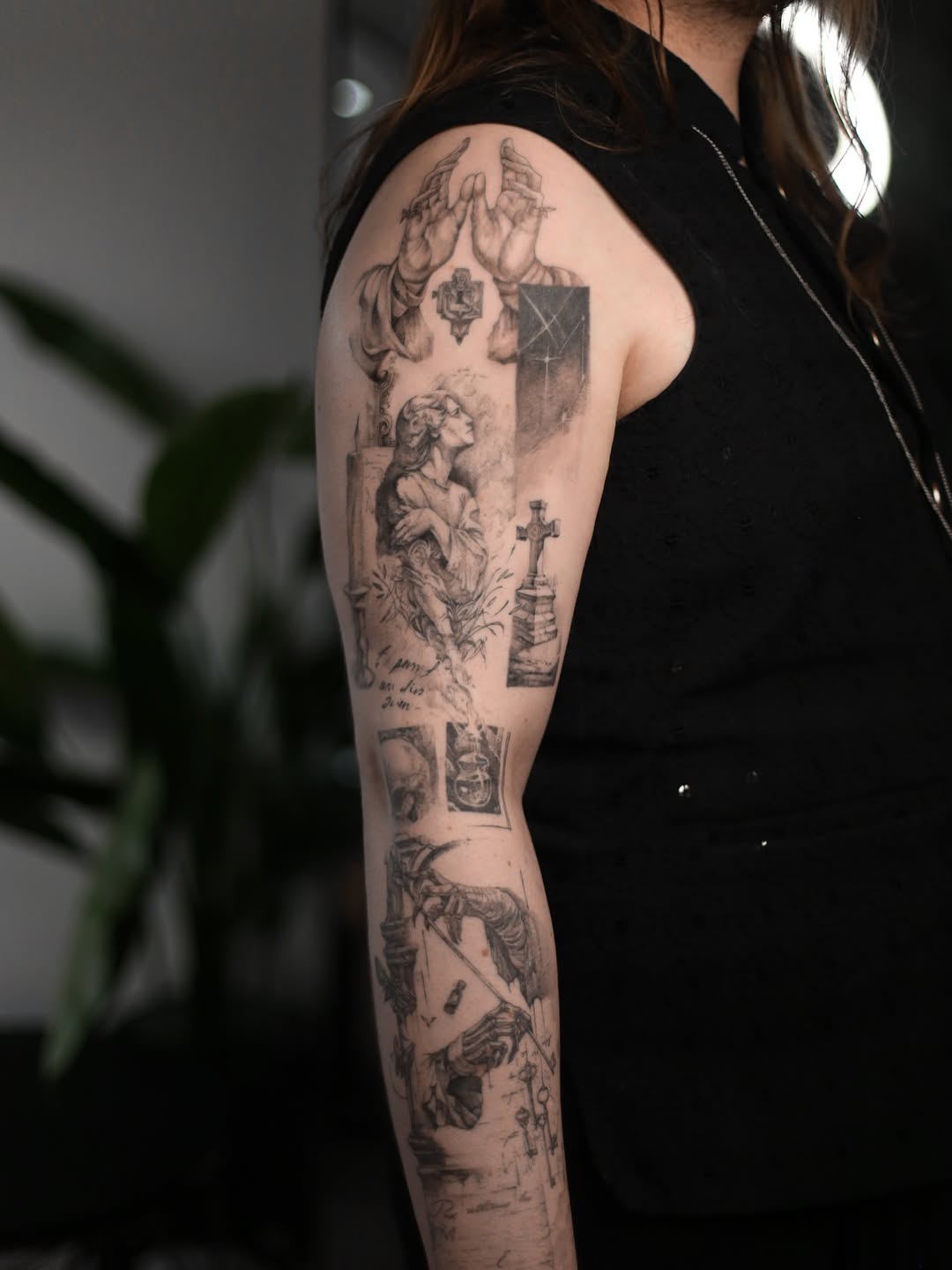 Tattoo by @ignis.tattoo.studio.kitchener โ black_and_grey