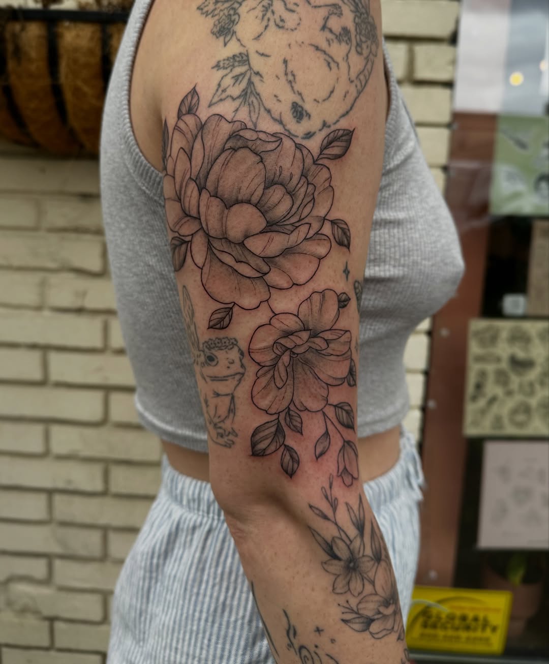 Tattoo by @lauren_delizza — fine_line
