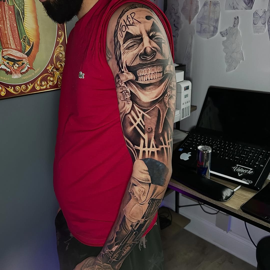 Tattoo by @deniscastrotattoo — realism, black_and_grey