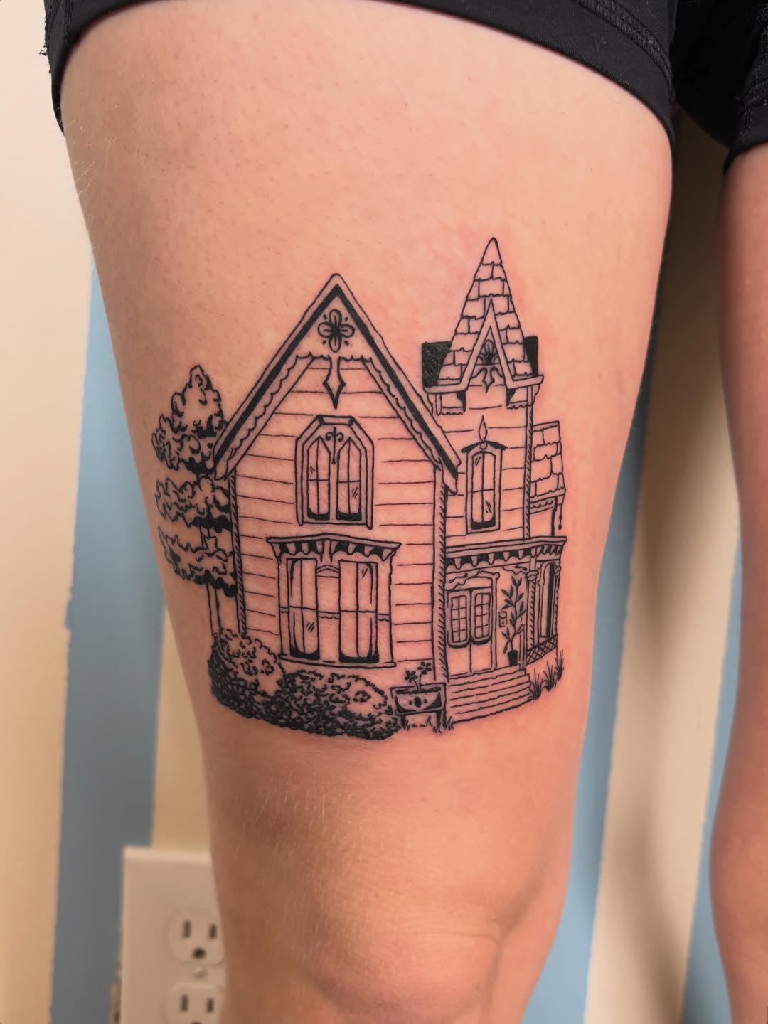 Tattoo by @ginkgo_inkk β black_and_grey