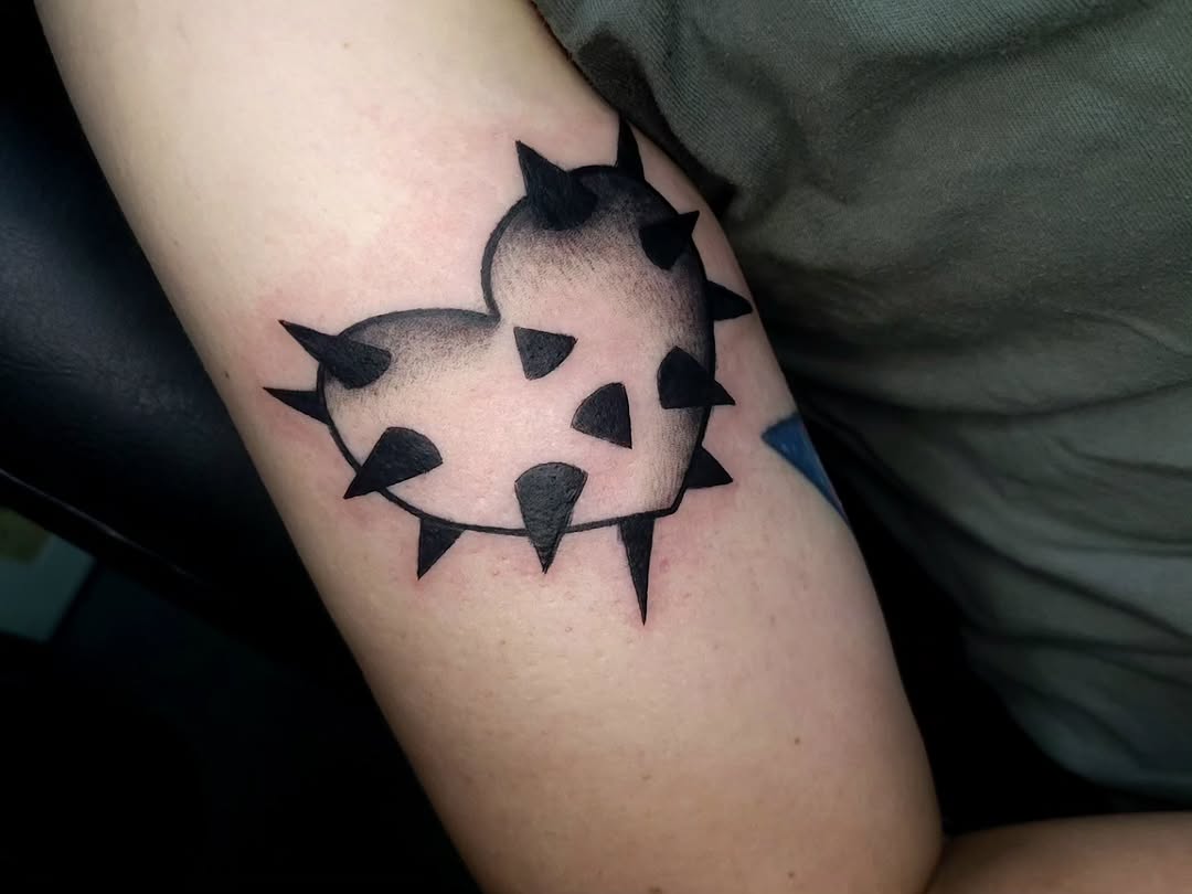 Tattoo by @inky.cauldron.tattoo — blackwork, geometric