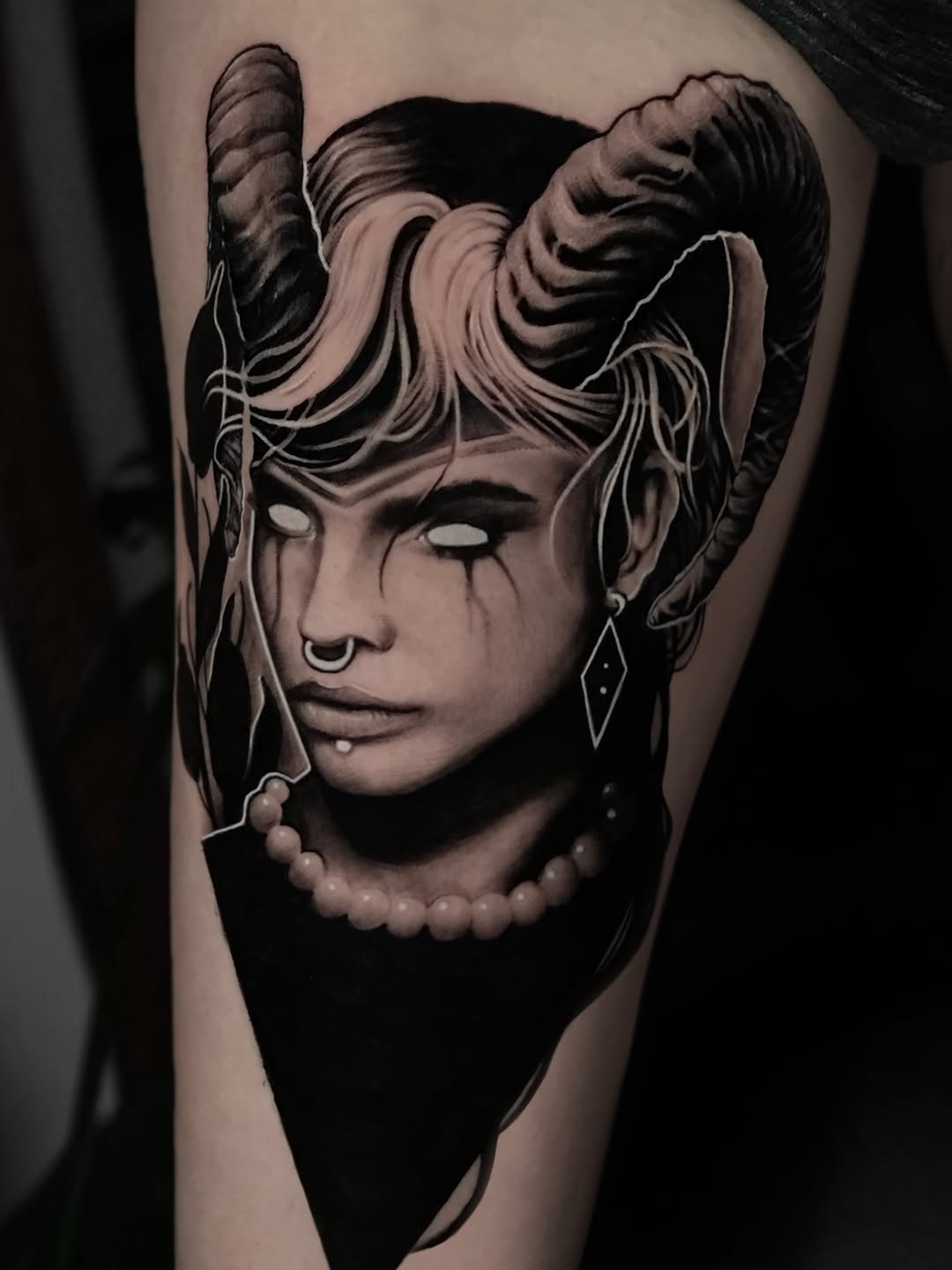 Tattoo by @arenwave — black_and_grey, realism