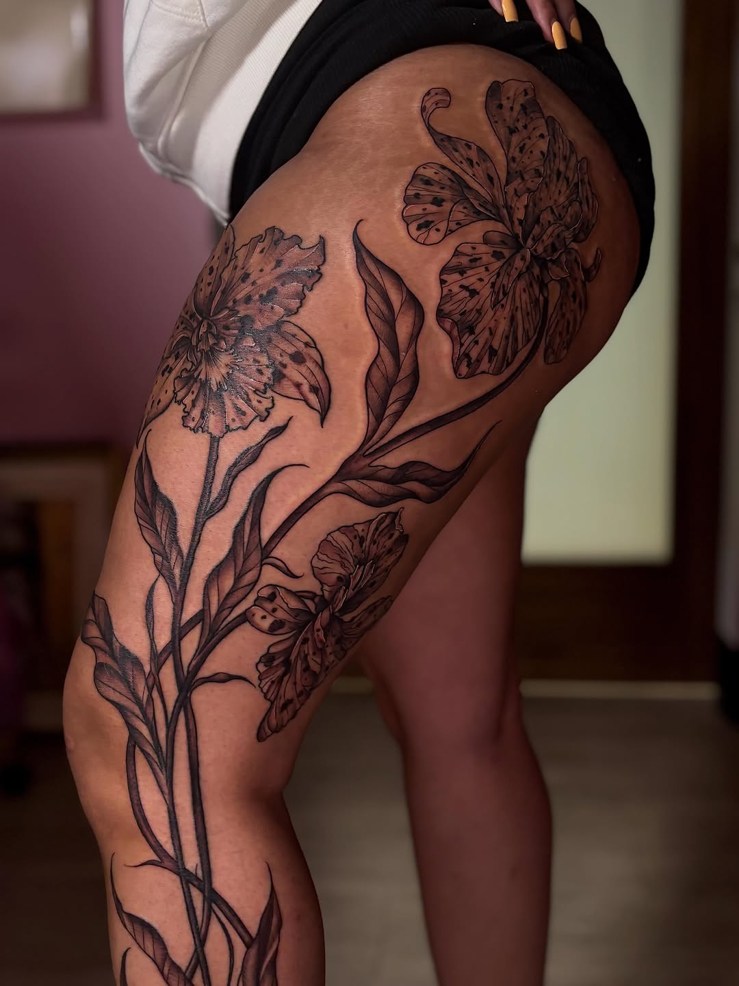 Tattoo by @teavangoghink — black_and_grey