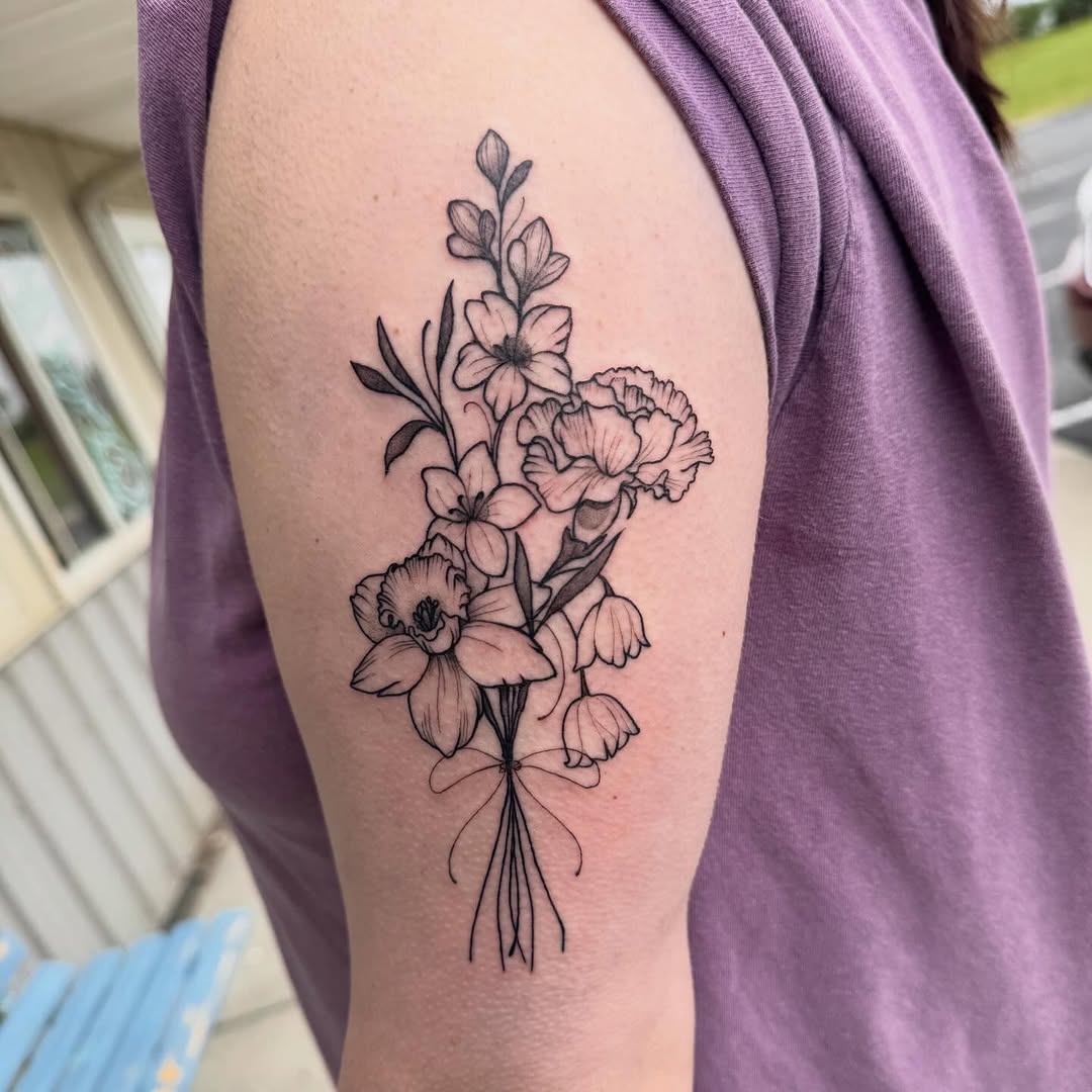 Tattoo by @gatorgirltattoo — fine_line