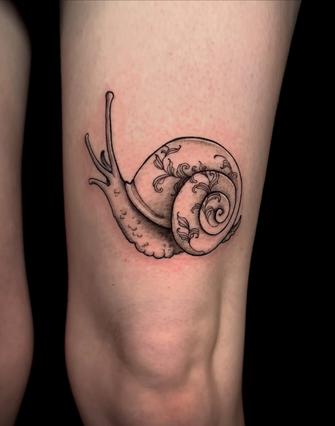 Tattoo by @ashesandthorns โ black_and_grey
