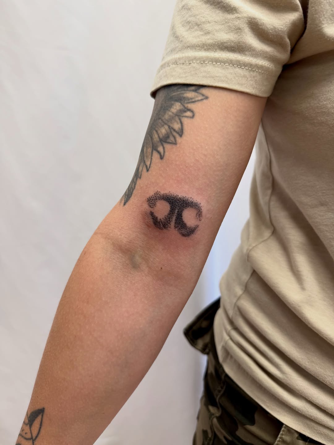 Tattoo by @lefthandpoke โ dotwork, minimalist