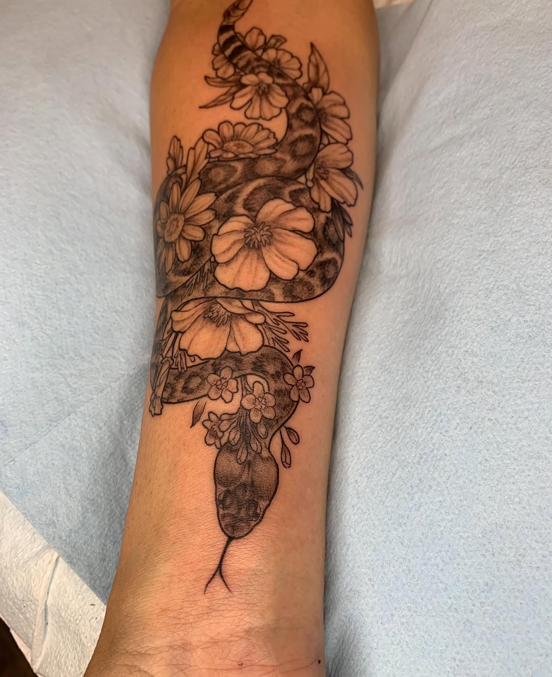 Tattoo by @kittyjonestattoo โ black_and_grey