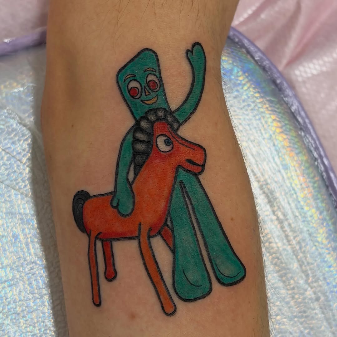 Tattoo by @laurencaldwelltattoo — new_school