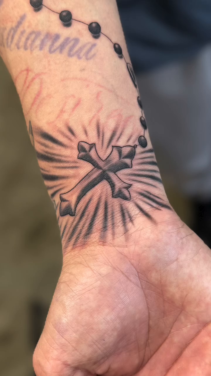 Tattoo by @dtxtattoos โ black_and_grey