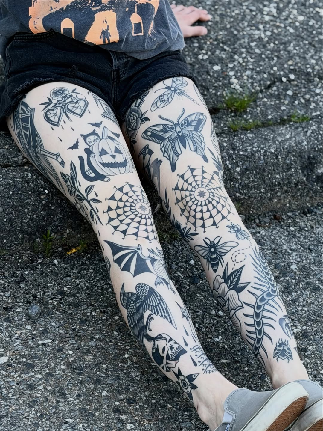 Tattoo by @darkcherry__ โ blackwork