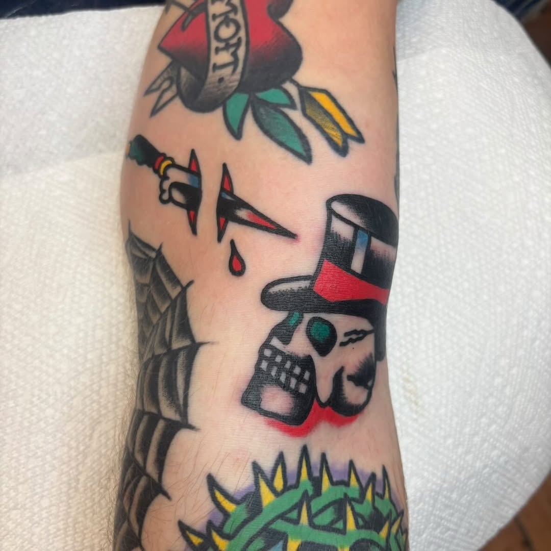 Tattoo by @mikeychestnuts — american_traditional