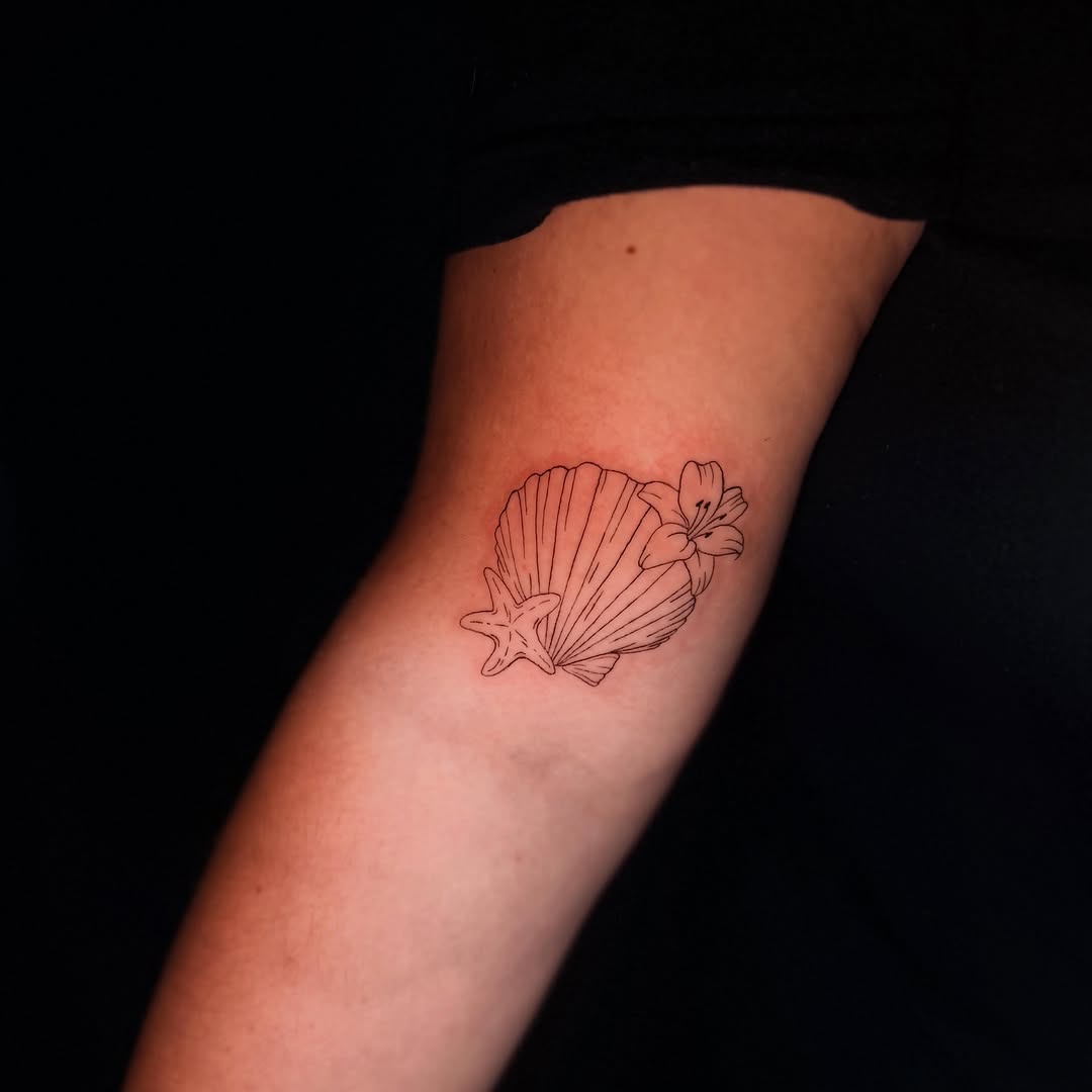 Tattoo by @nicolette.tattoo — fine_line