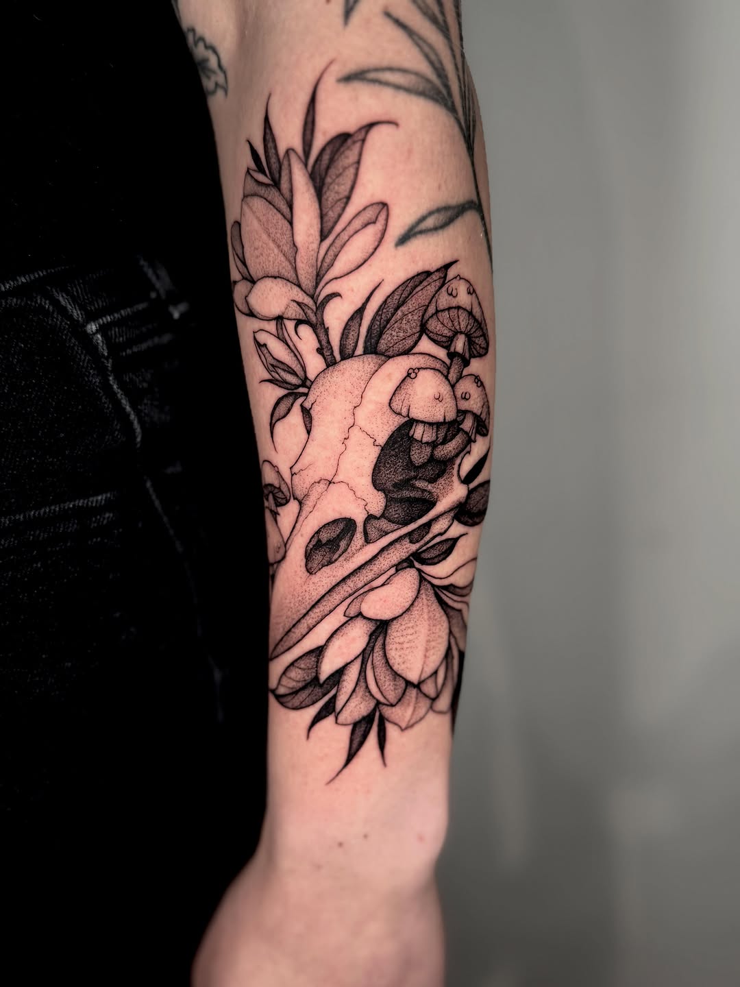 Tattoo by @laurenlilliantattoo — black_and_grey, dotwork