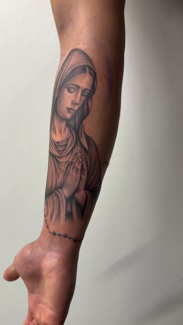 Tattoo by @nuneztattedme — realism, black_and_grey