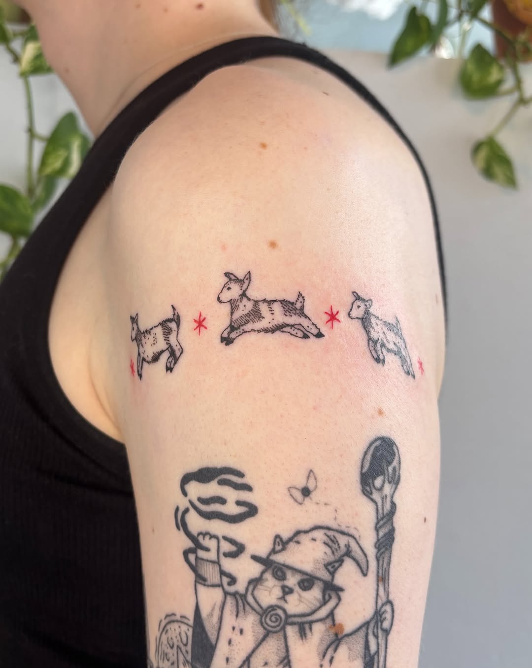 Tattoo by @tattoodlz — fine_line