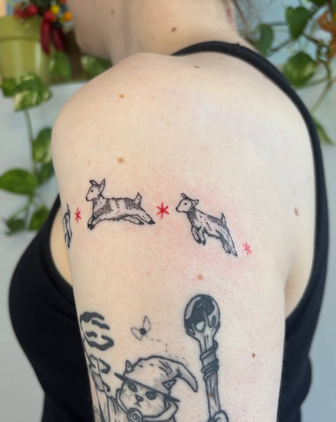 Tattoo by @tattoodlz — fine_line
