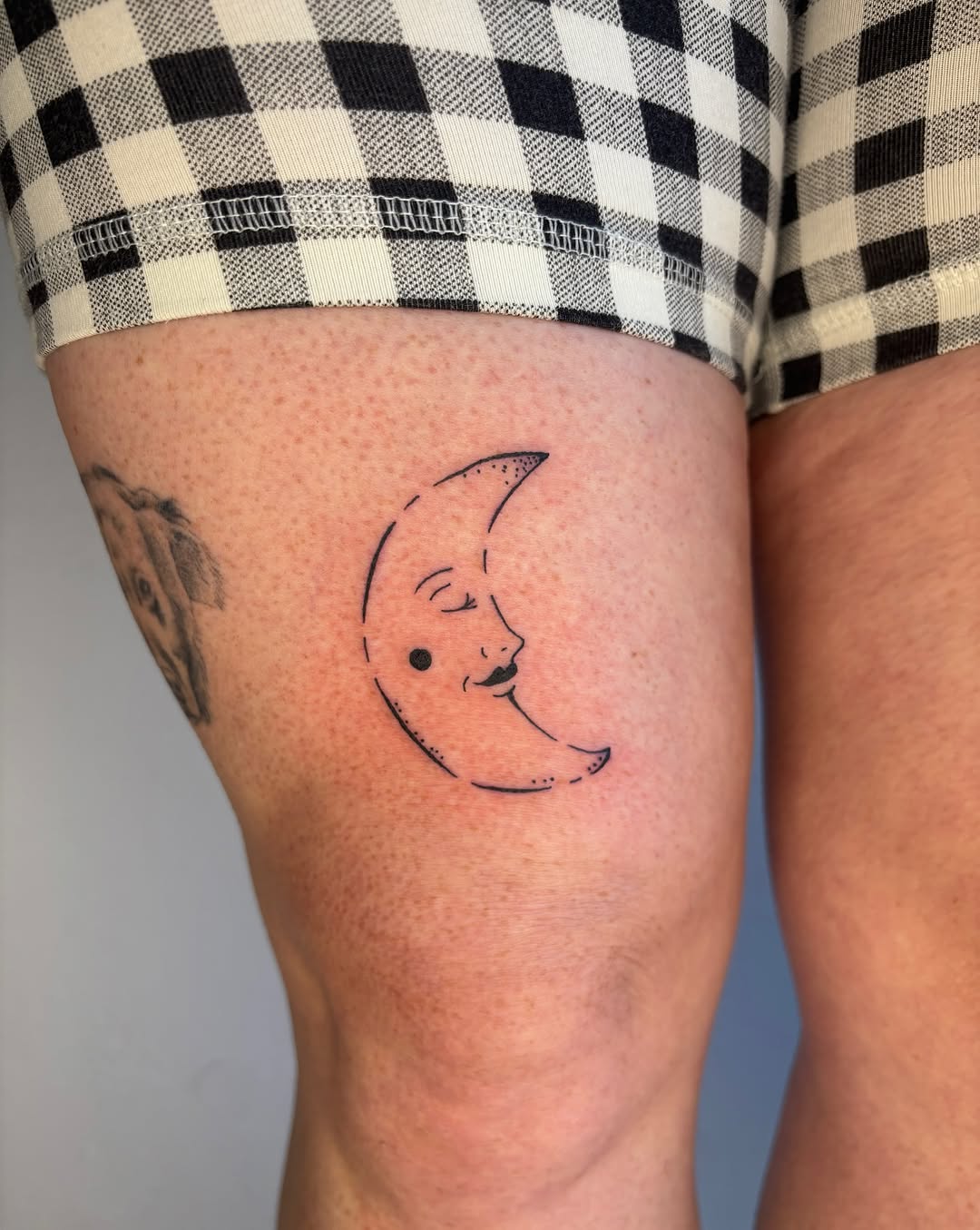 Tattoo by @tattoodlz — fine_line