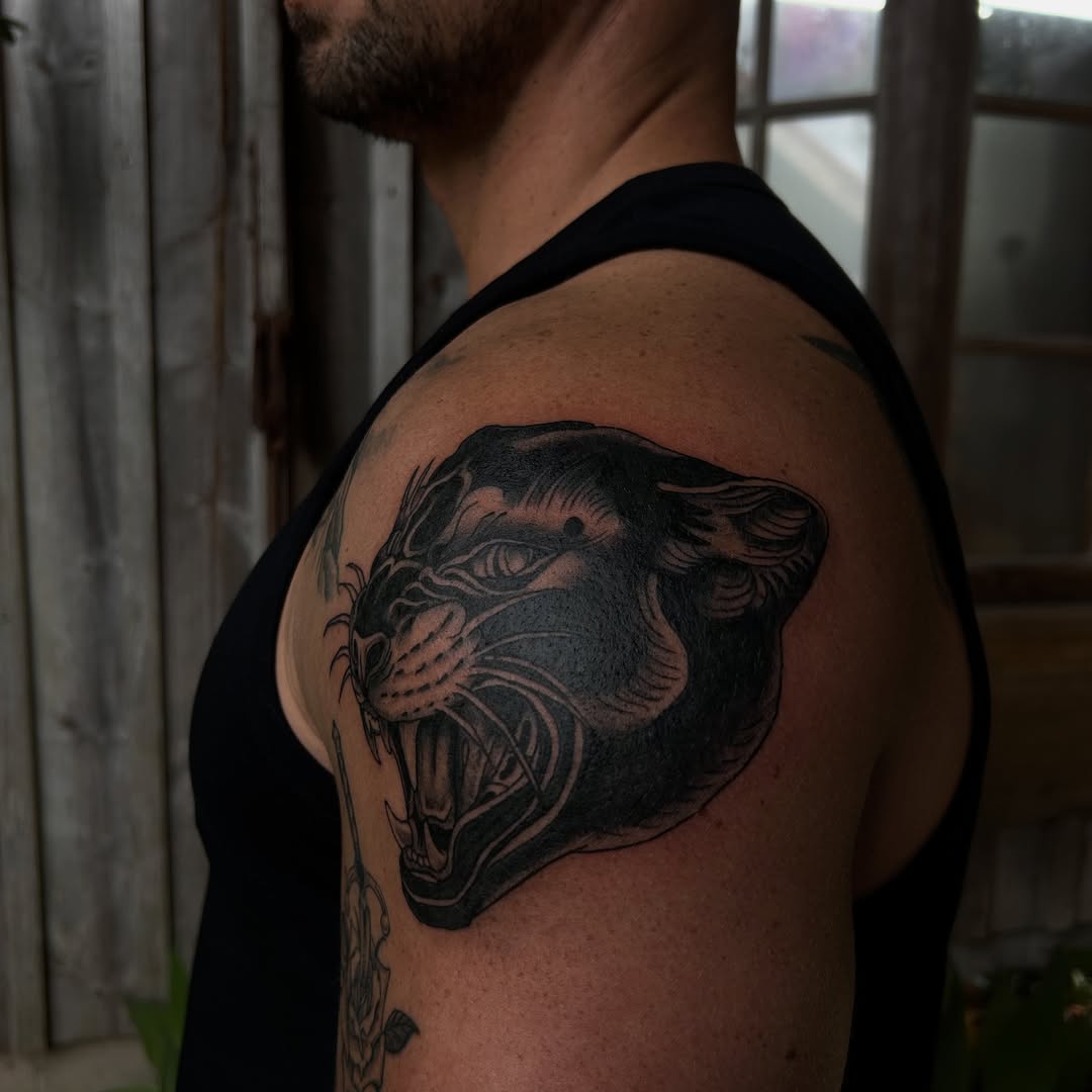 Tattoo by @amaralyonstattoo — blackwork, black_and_grey