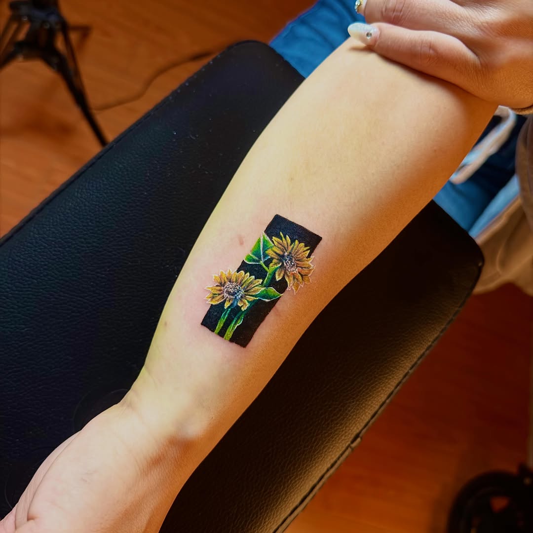Tattoo by @yowmadfboy — realism, fine_line