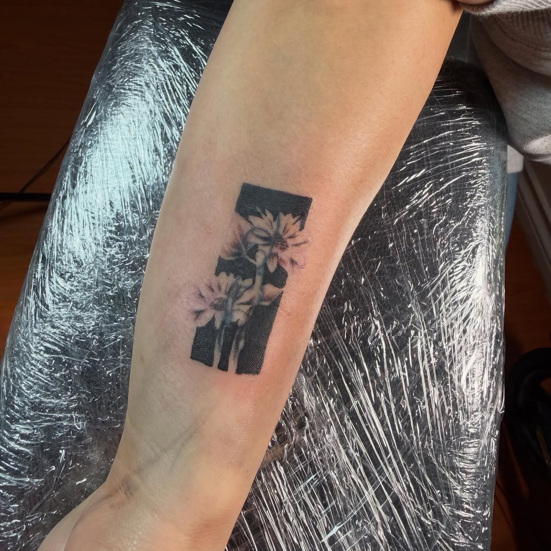 Tattoo by @yowmadfboy — black_and_grey, fine_line