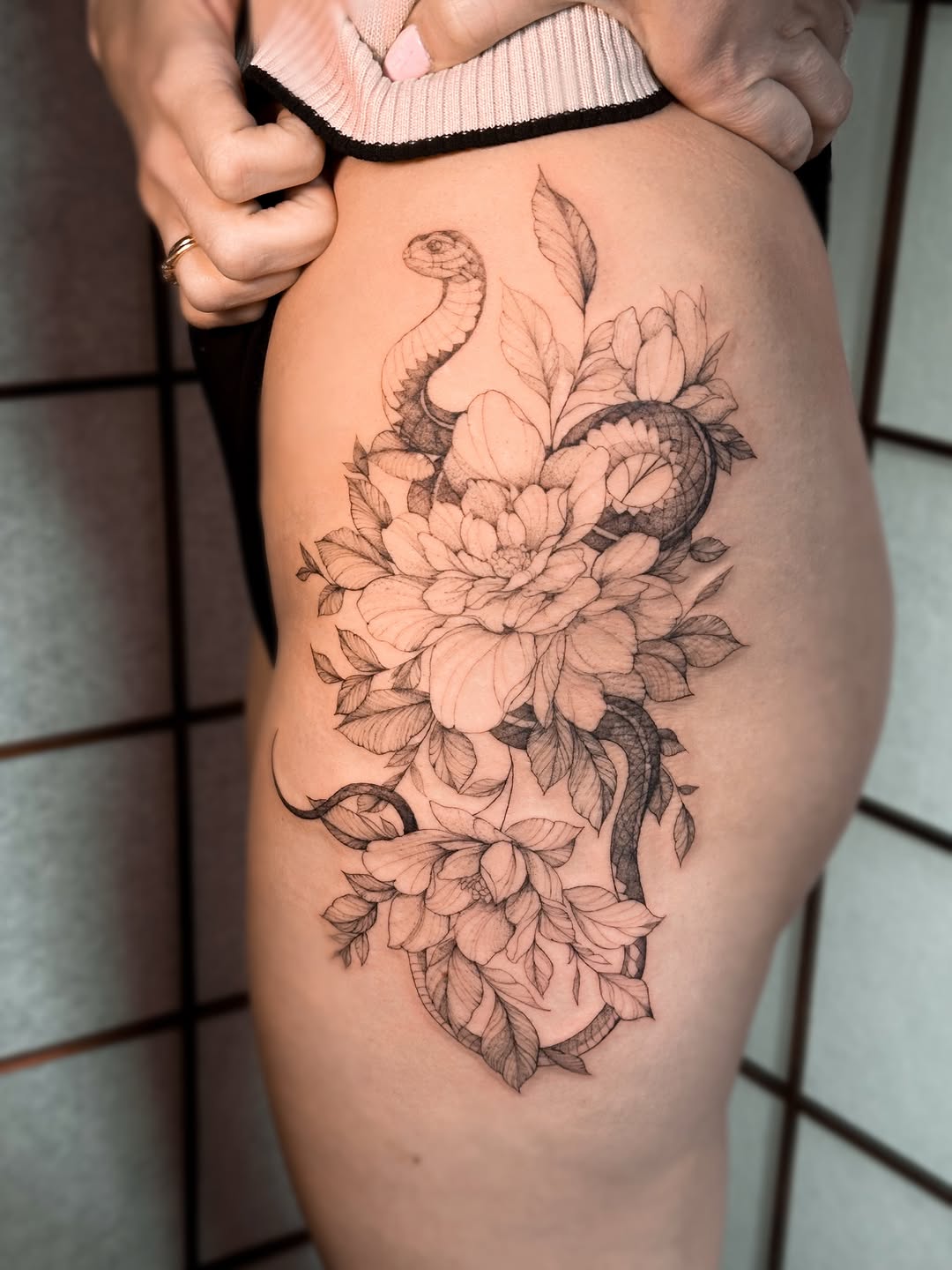 Tattoo by @milameowitattoo โ illustrative, black_and_grey