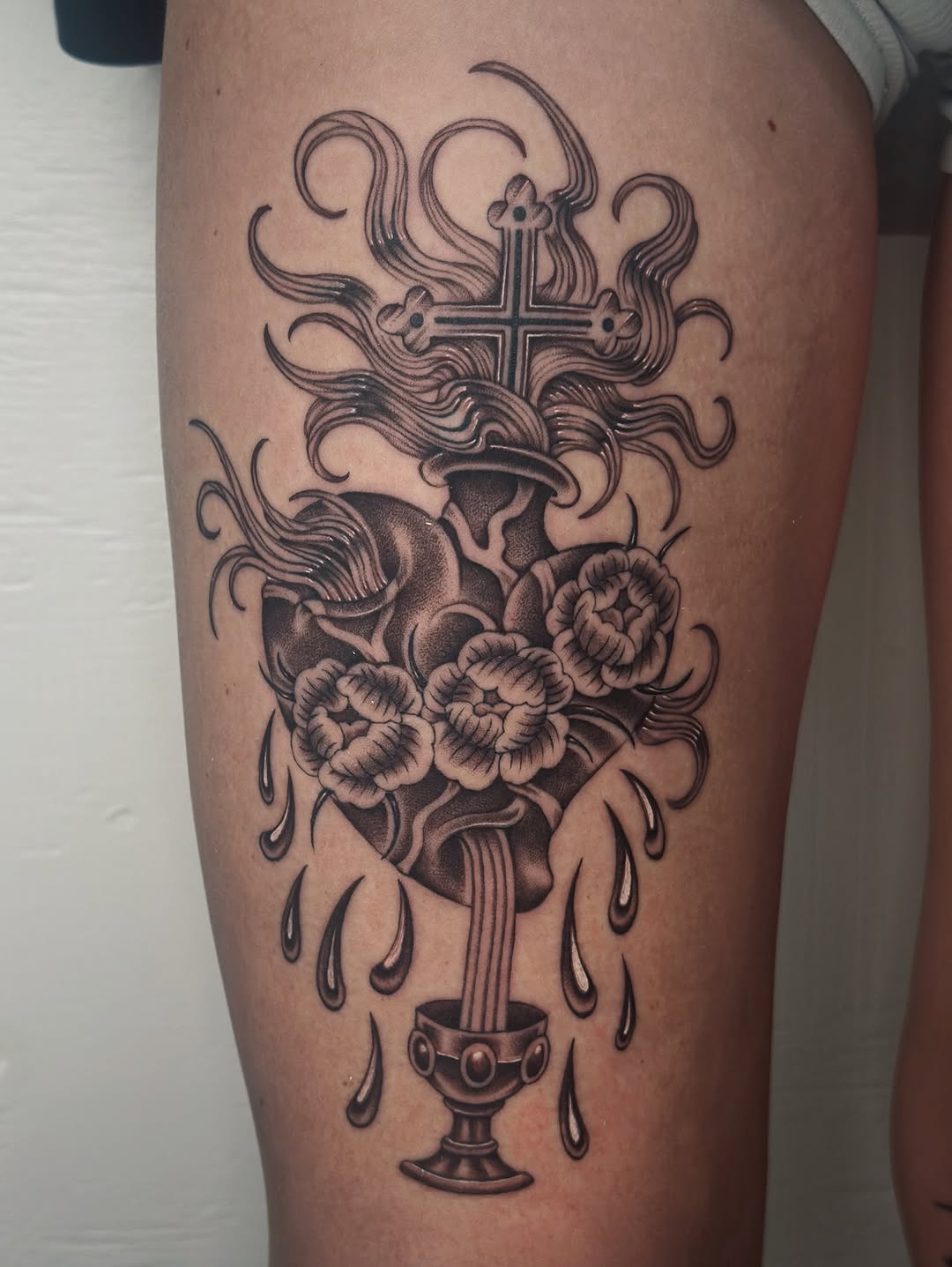 Tattoo by @laurynjenesis — black_and_grey, illustrative