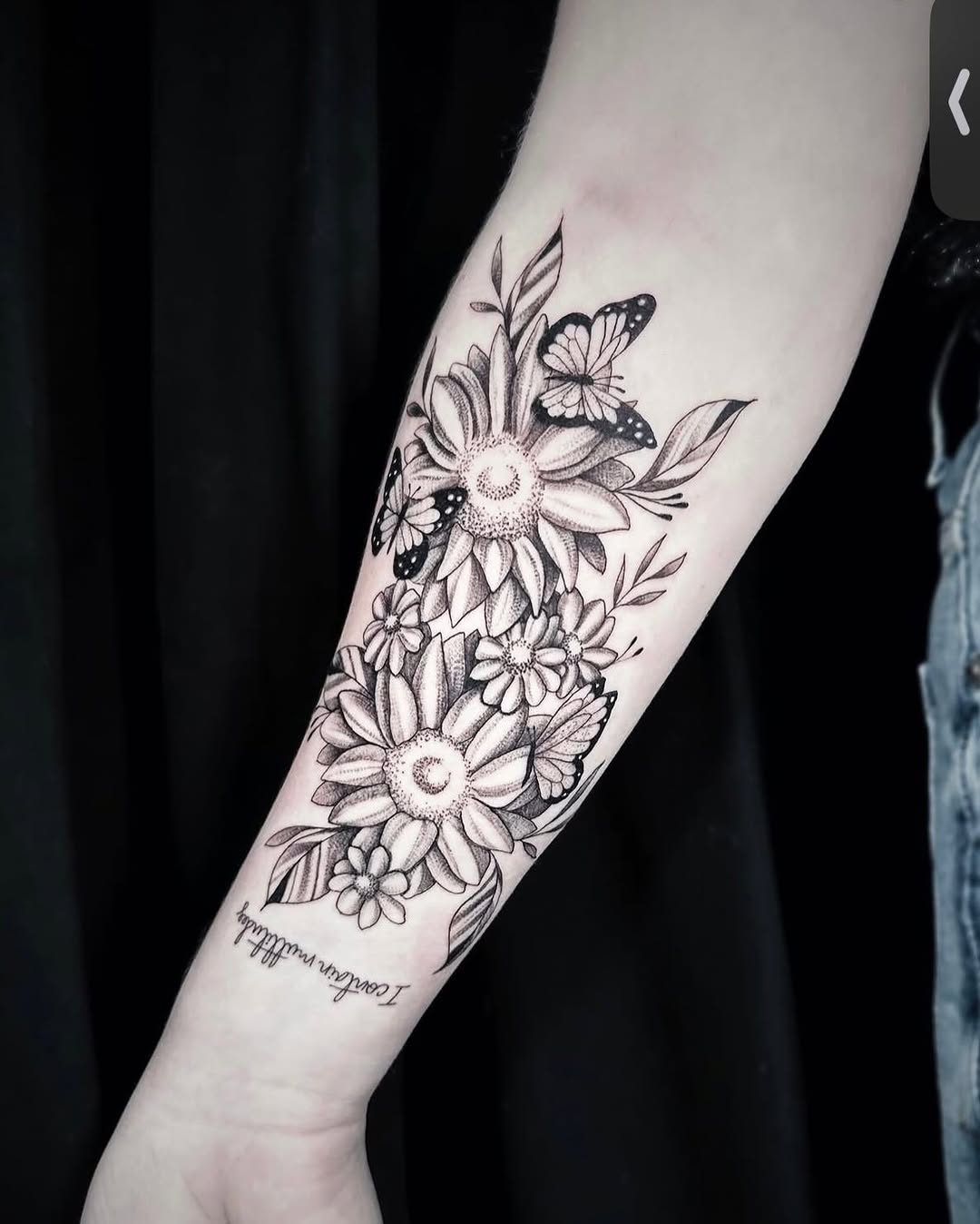Tattoo by @vivloretattoo — black_and_grey