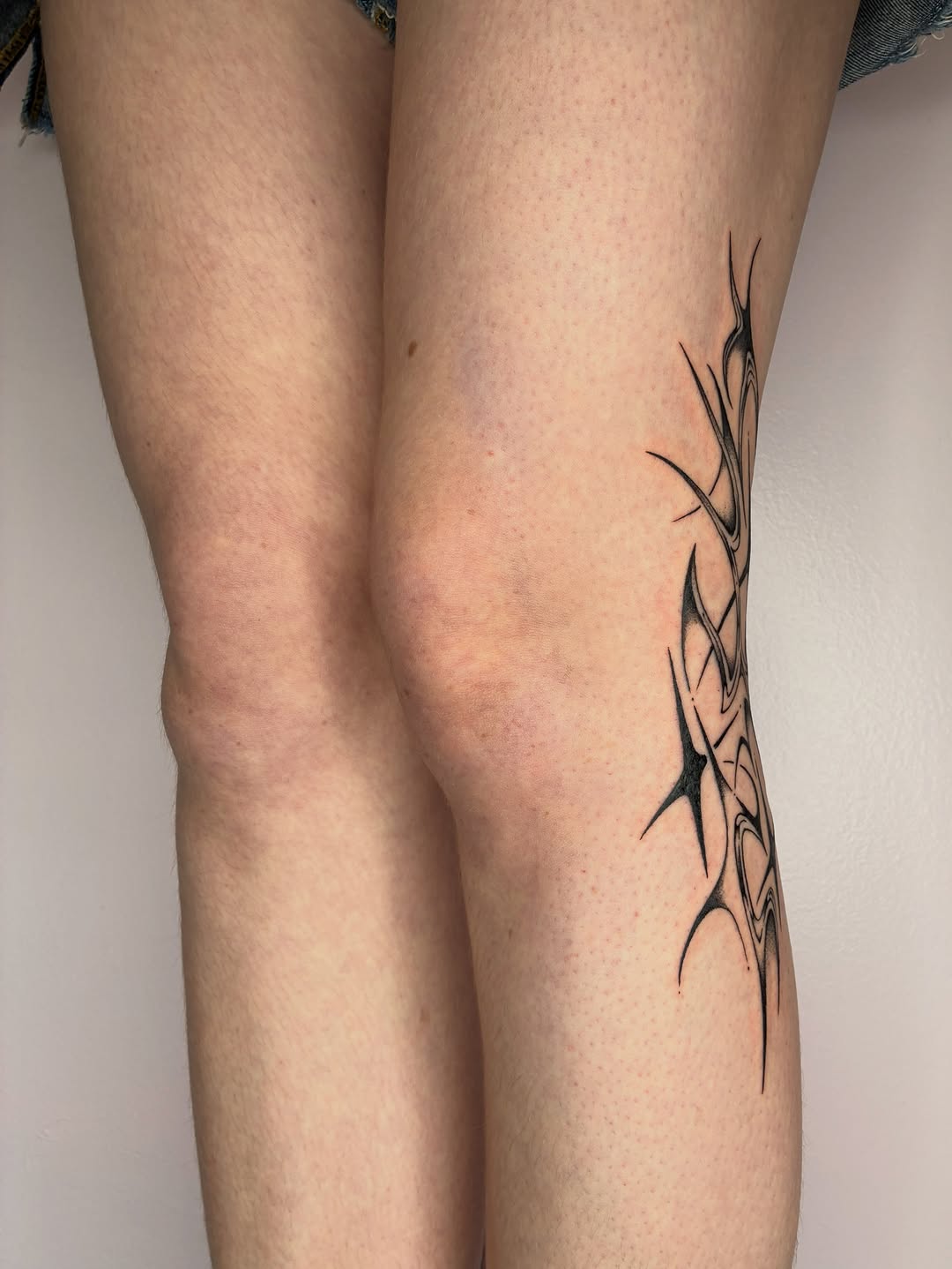 Tattoo by @sess_world β illustrative, geometric