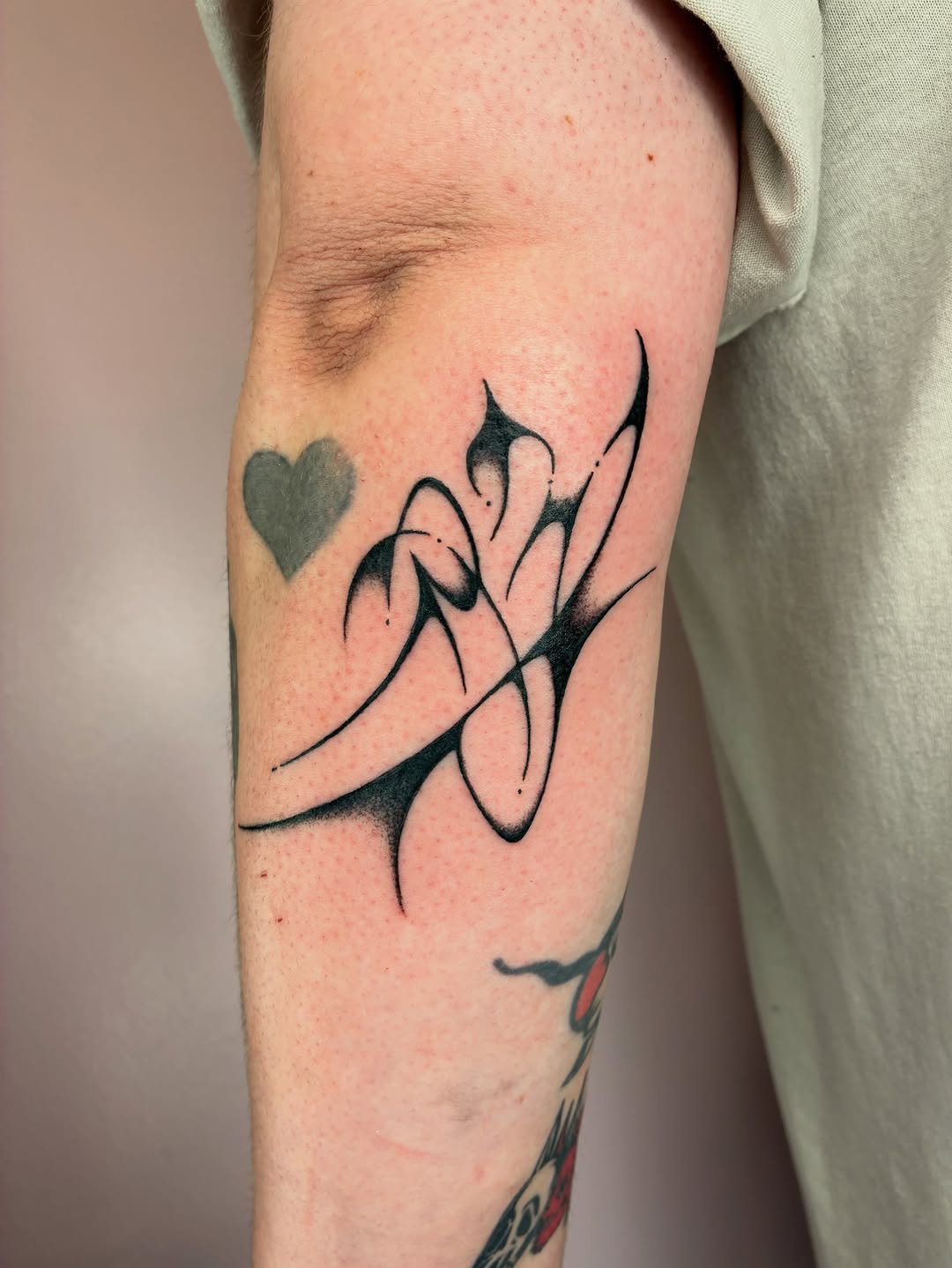 Tattoo by @sess_world β illustrative, blackwork