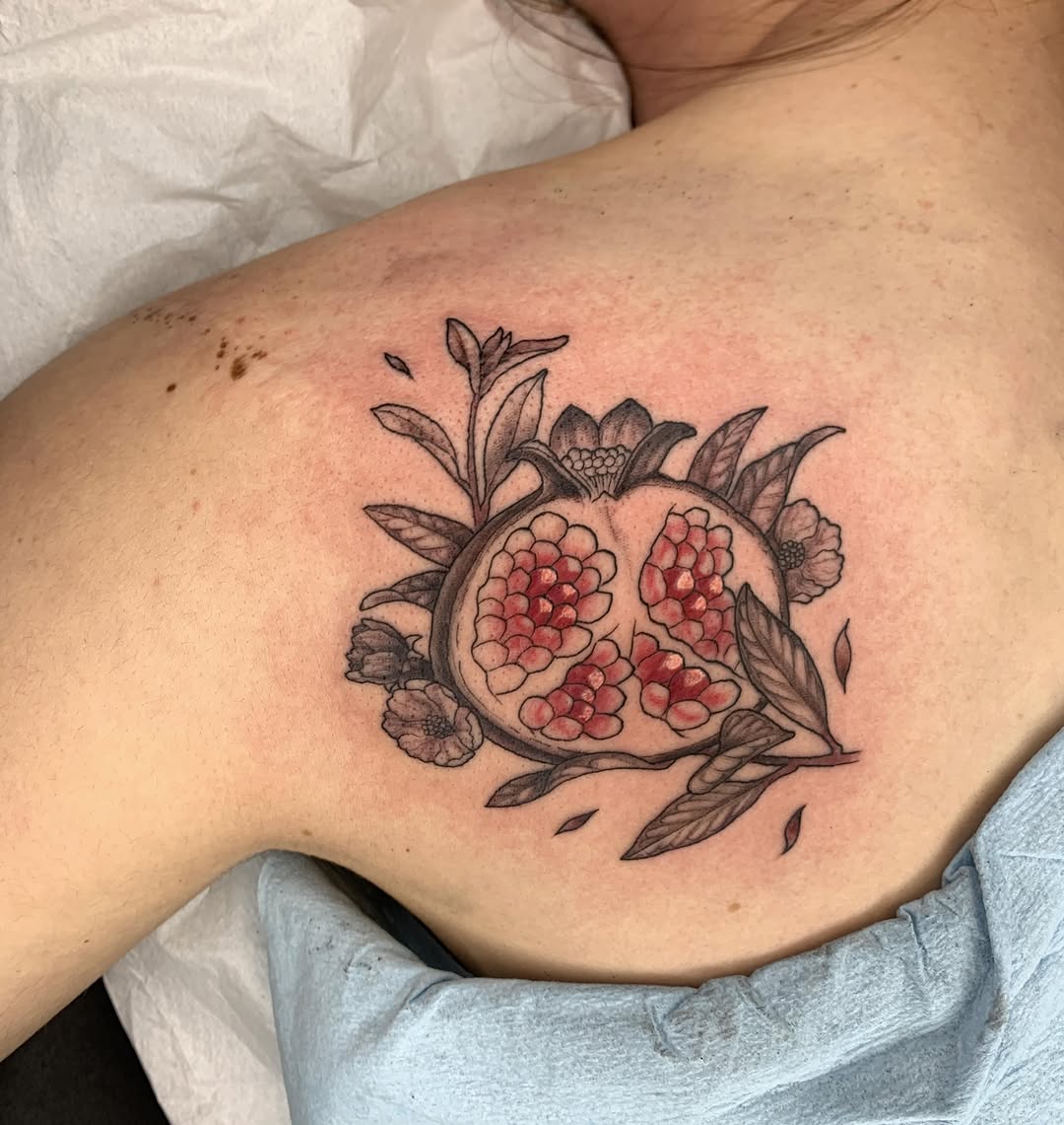 Tattoo by @kittyjonestattoo โ black_and_grey