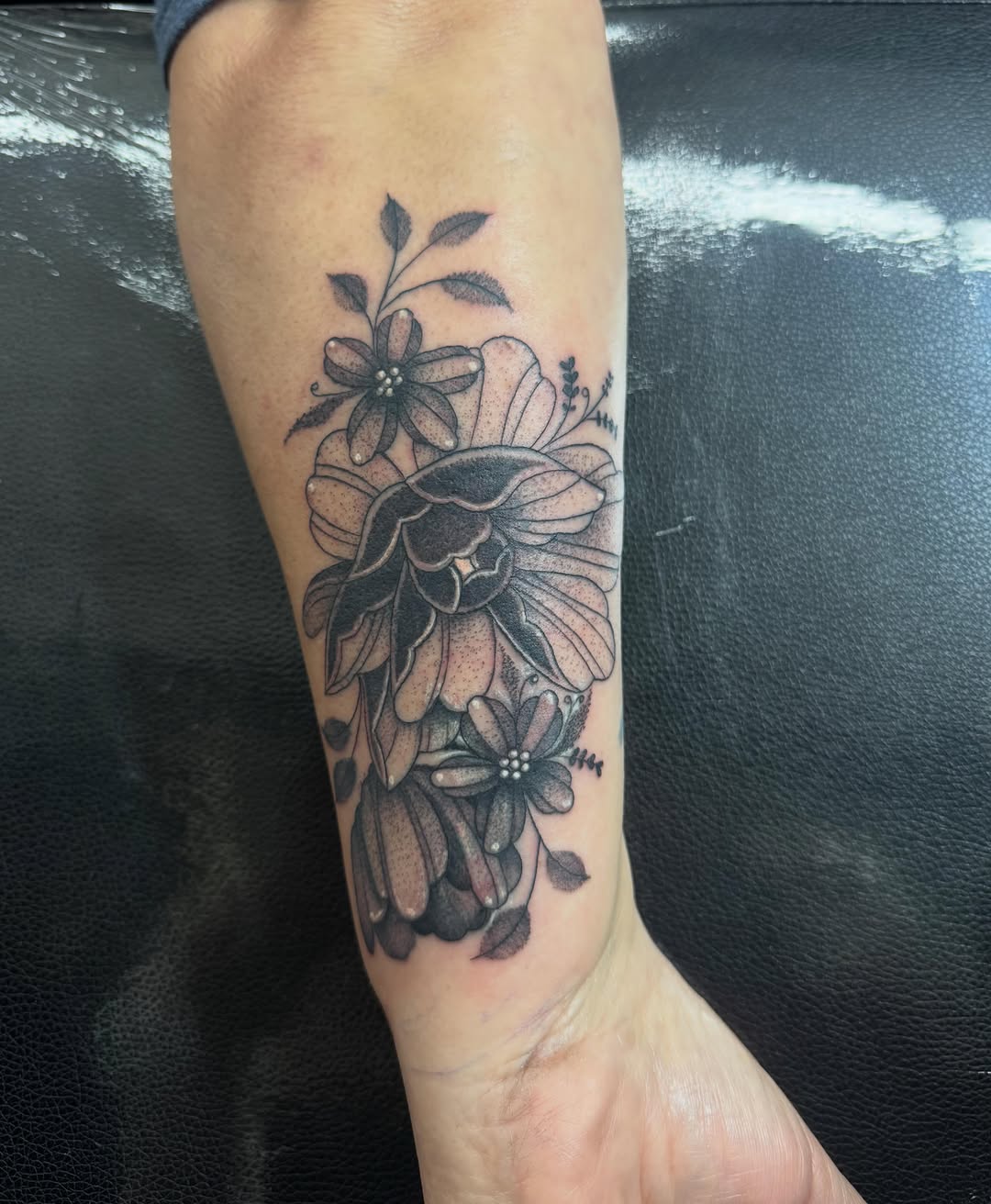 Tattoo by @honey_.ink_ — black_and_grey, fine_line