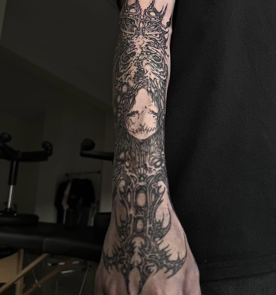 Tattoo by @sangresuciia — blackwork, dark_realism