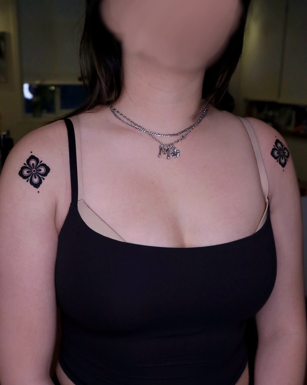 Tattoo by @2zzinzzin_ — blackwork, geometric