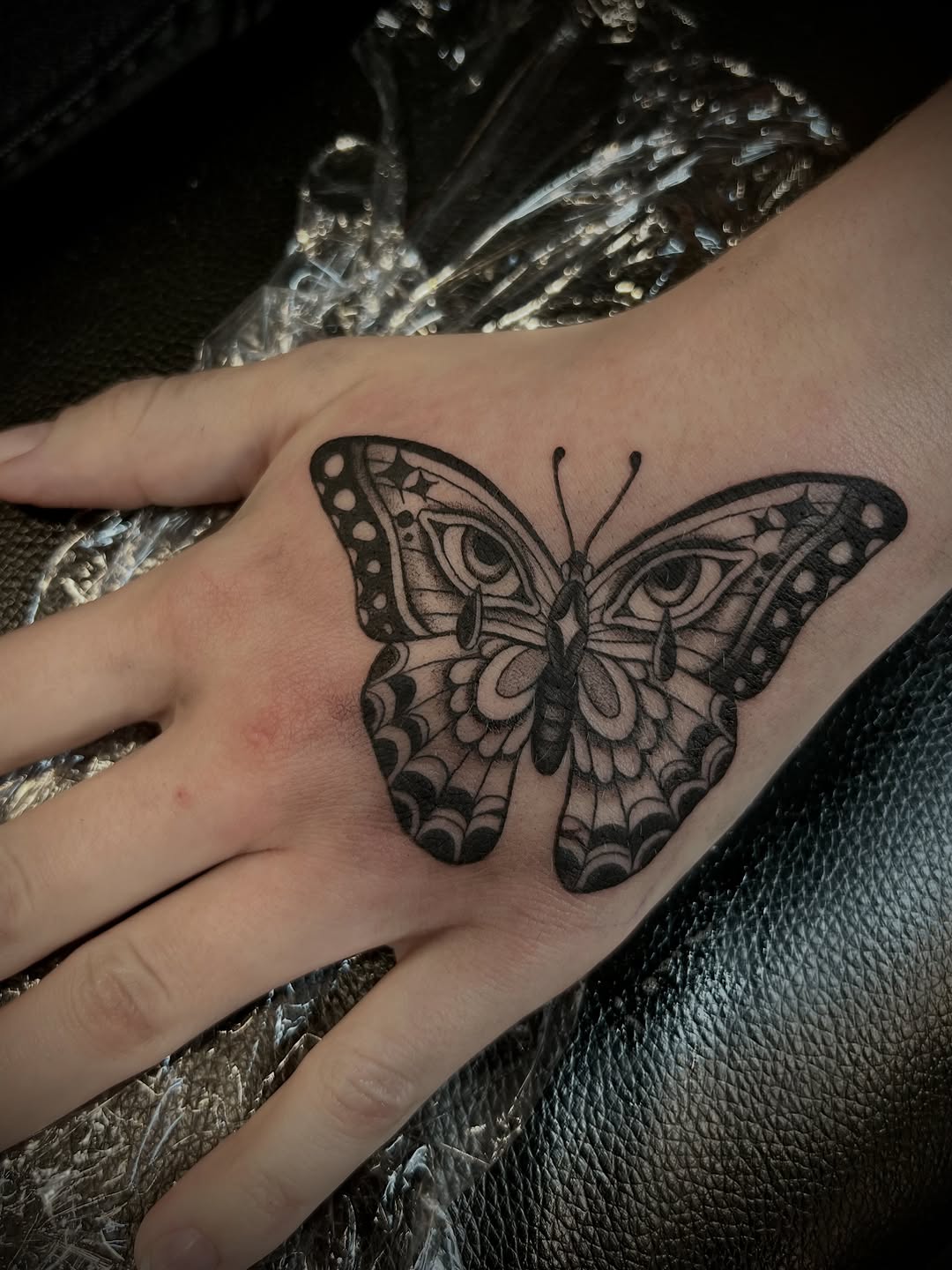 Tattoo by @tinybabytattoo β blackwork