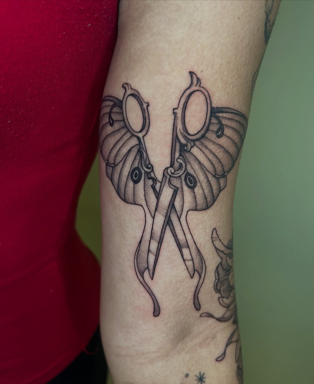 Tattoo by @ghoulysh β black_and_grey