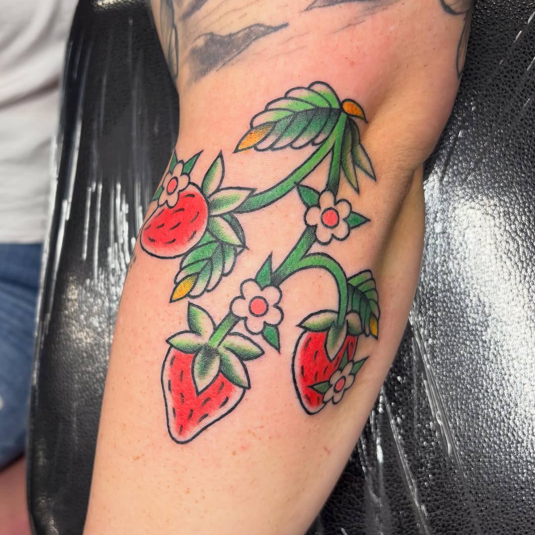 Tattoo by @peytonhaastattoo โ american_traditional