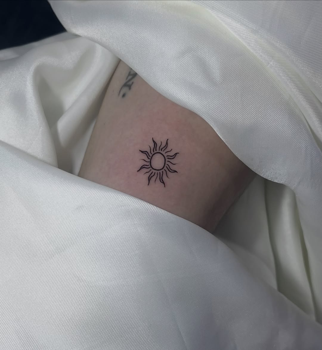 Tattoo by @deza.art — fine_line