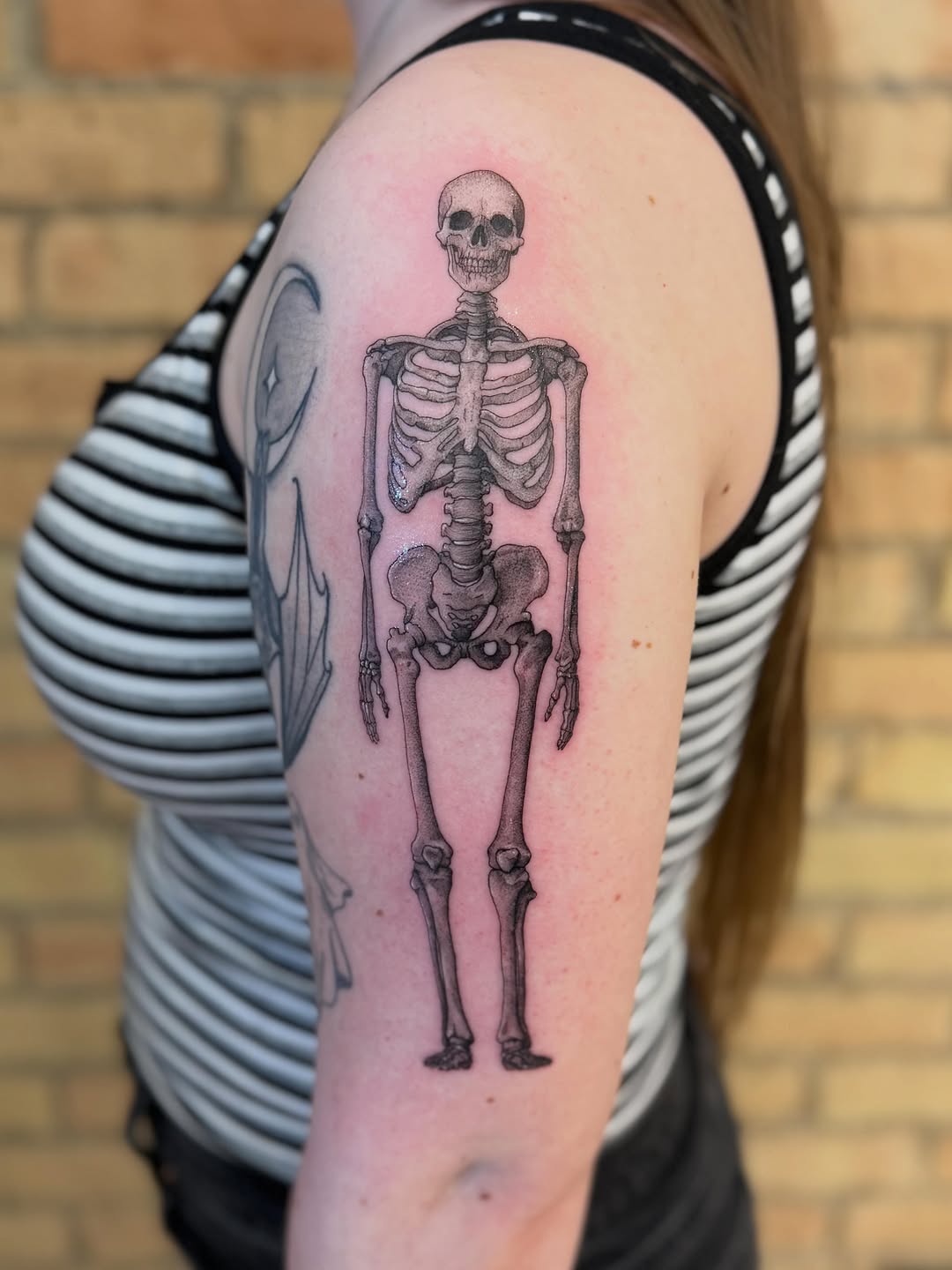Tattoo by @onlyslightlyartistic โ black_and_grey, realism
