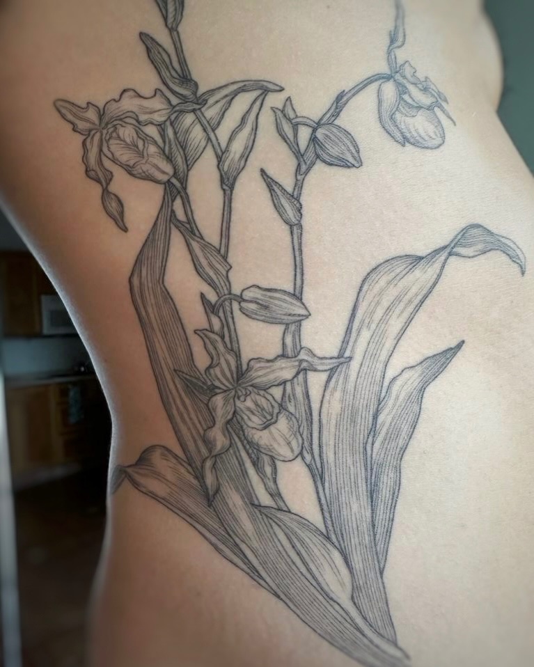 Tattoo by @noxttt โ fine_line